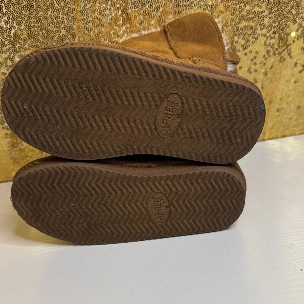 Lamo Brown Kids Boots with Cozy Lining